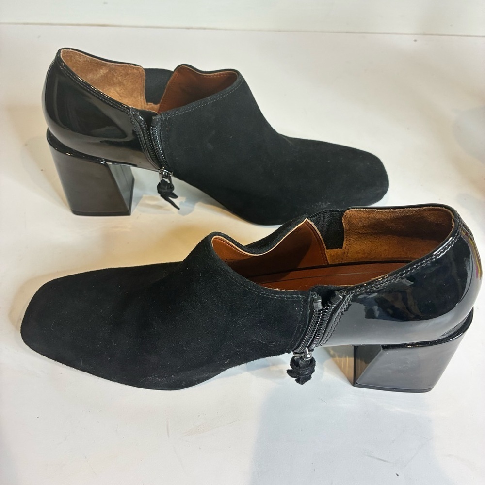 Vionic | Anne Boot - Picture 2 of 6